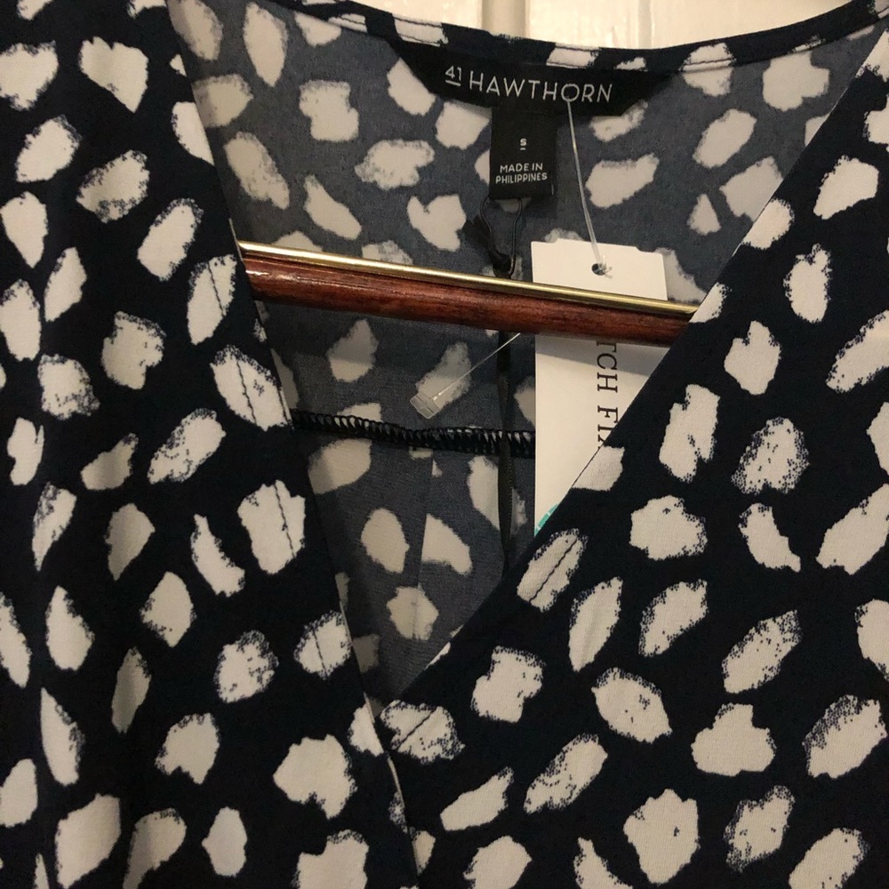 41 Hawthorn Navy & White Surplice Top - Picture 2 of 6
